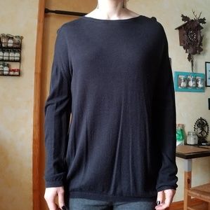Relaxed fit cotton and viscose black sweater